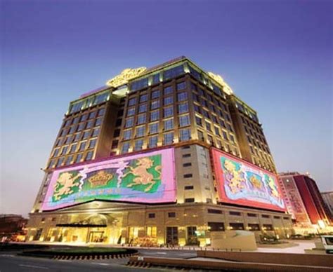 hotels near macau tower